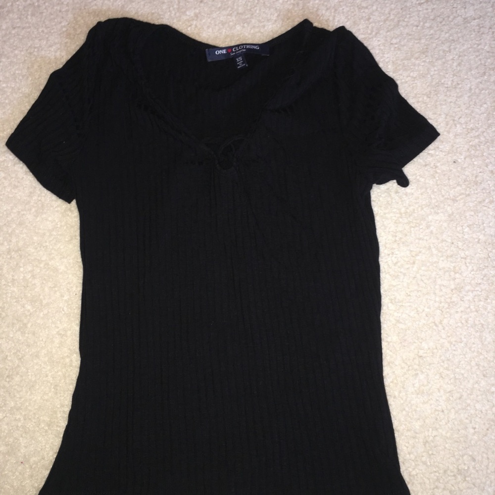 black vneck